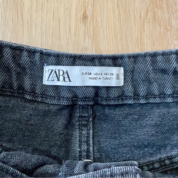 Zara High Waisted Button Fly Five Pocket Jean / Denim Shorts Women’s Size 6 - Picture 3 of 9